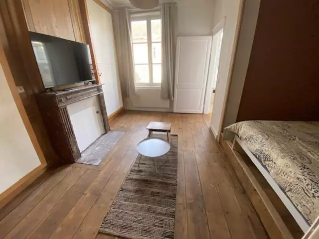 هتل Chez Victor H