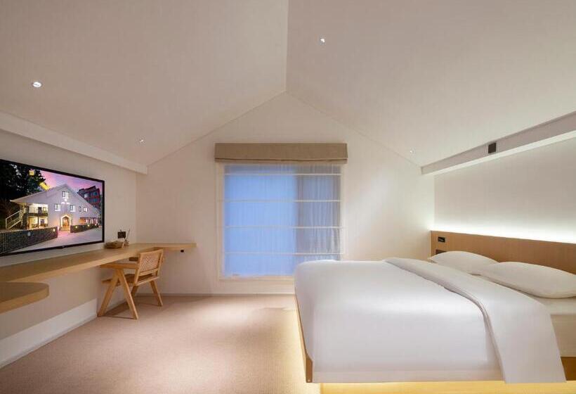 Otel Yolo Vacation Homestay