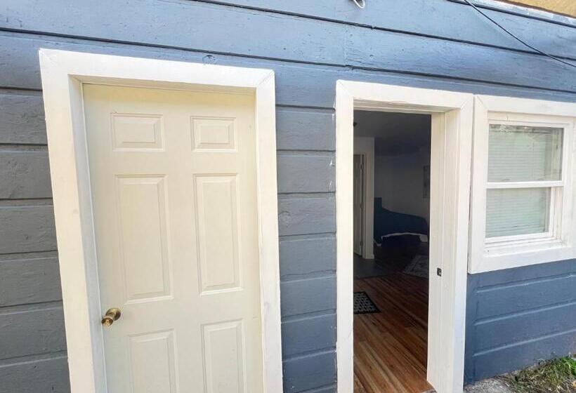 بنسيون Littlebetty S Landingpad