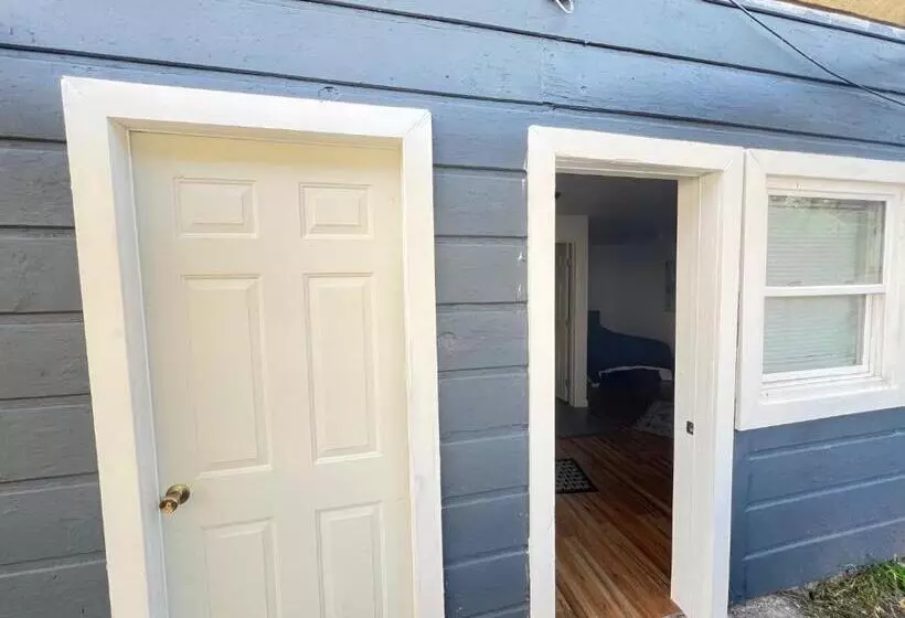 Majatalo Littlebetty S Landingpad