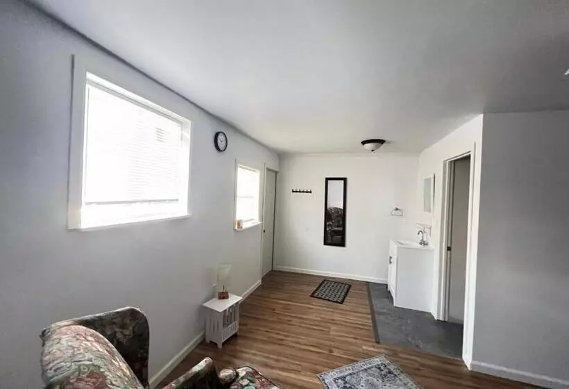 Majatalo Littlebetty S Landingpad