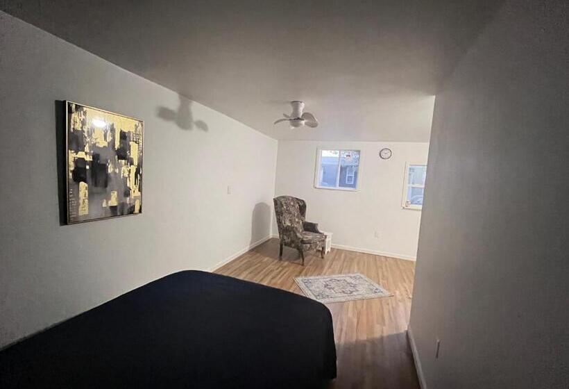 بنسيون Littlebetty S Landingpad