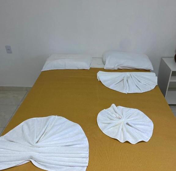 פנסיון Quatro Estações