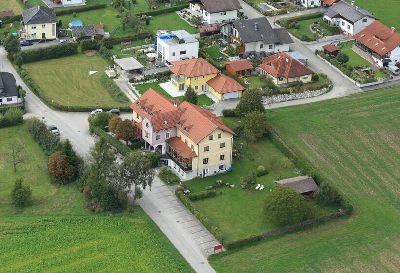 민박 & Fitness Castello