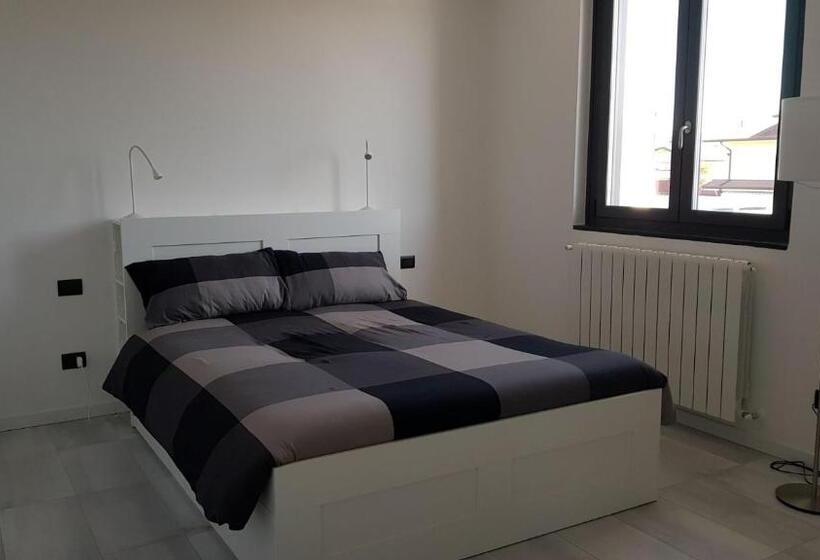 Black And White B&b Urgnano