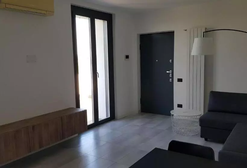 Black And White B&b Urgnano