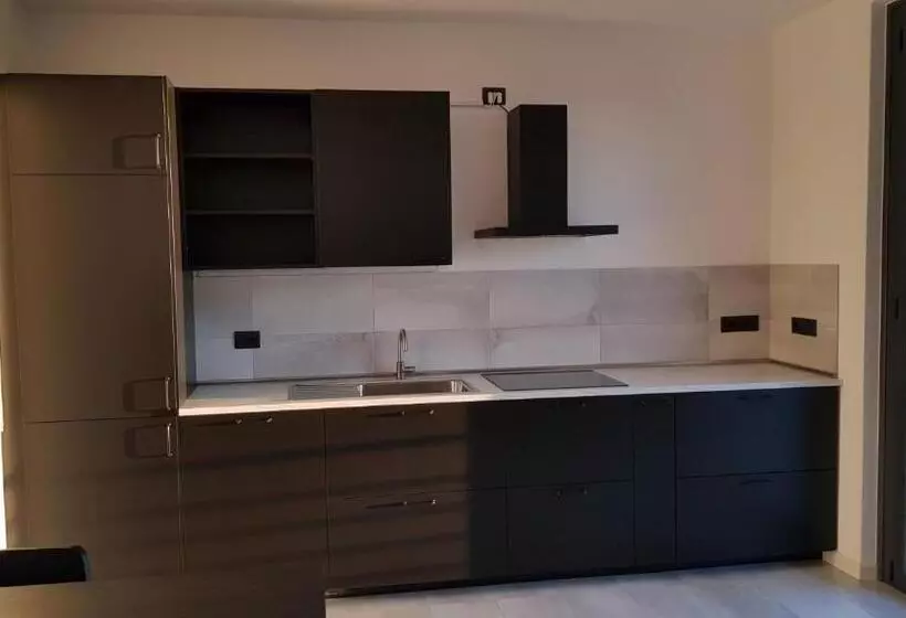 Black And White B&b Urgnano