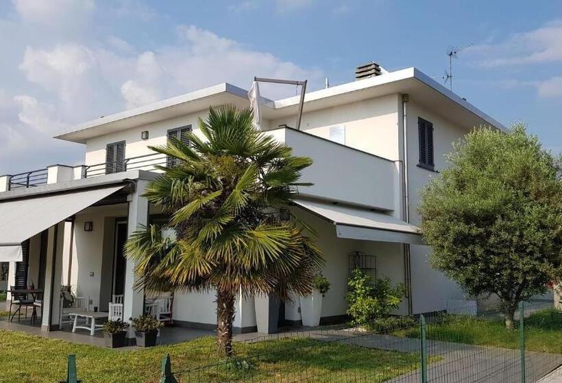 Black And White B&b Urgnano