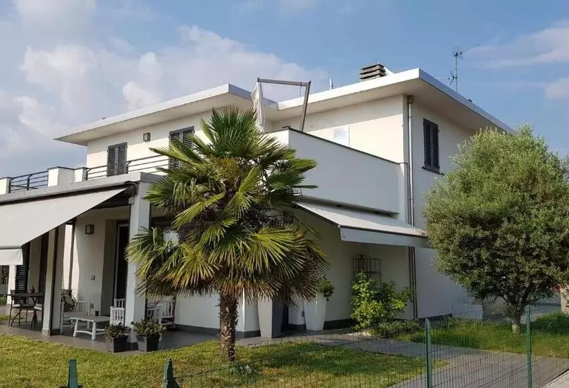 Black And White B&b Urgnano