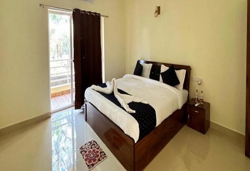 Fabhotel Sterling Garden