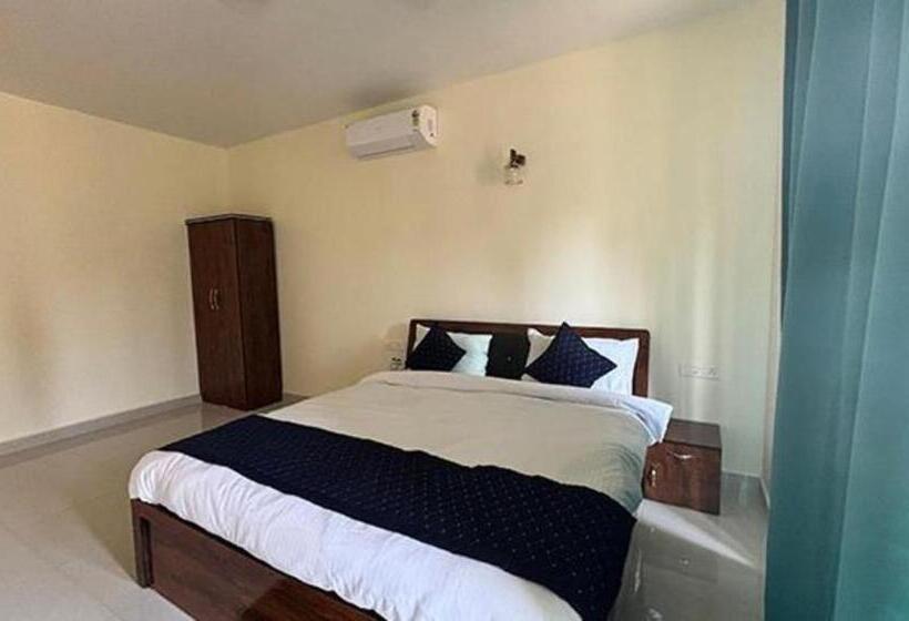 Fabhotel Sterling Garden