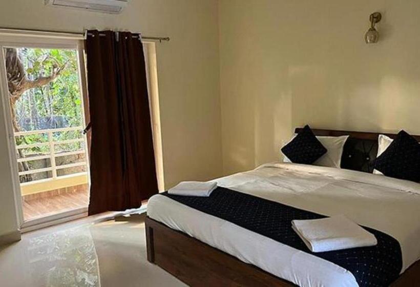 Fabhotel Sterling Garden