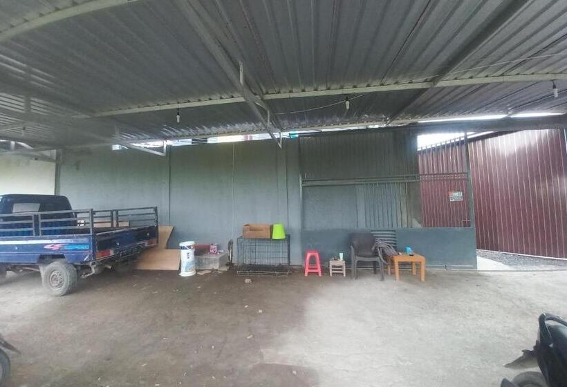 فندق Capital O 93816 Cerry Village