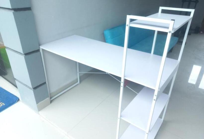 فندق Capital O 93816 Cerry Village