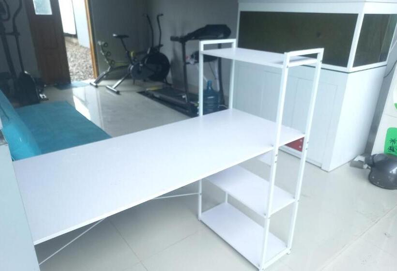 فندق Capital O 93816 Cerry Village