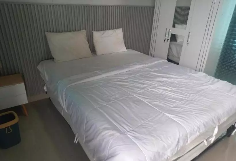 Hotelli Capital O 93816 Cerry Village