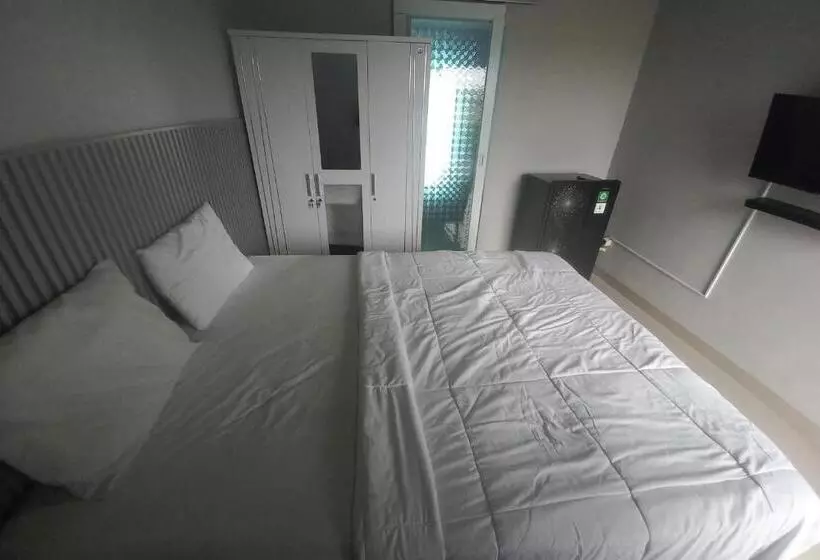 Hotelli Capital O 93816 Cerry Village