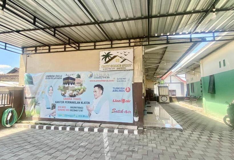 בית מלון כפרי Capital O 93829 Alika Homestay Syariah