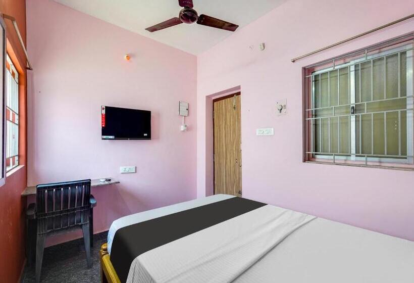 Hotel Collection O Avrs