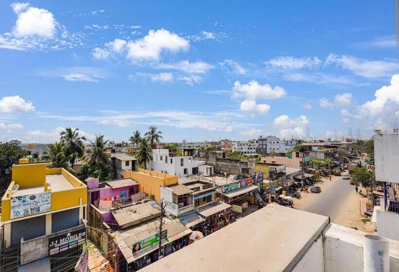 Hotel Collection O Avrs