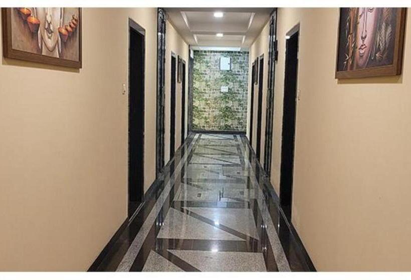 Hotel Fabexpress Sky Maulshree