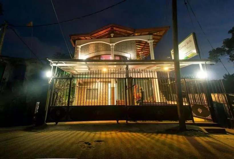 ホテル Heavens Wood Villa
