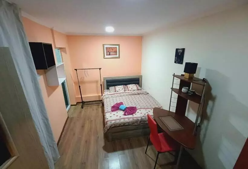 هتل Home Romeoshvili