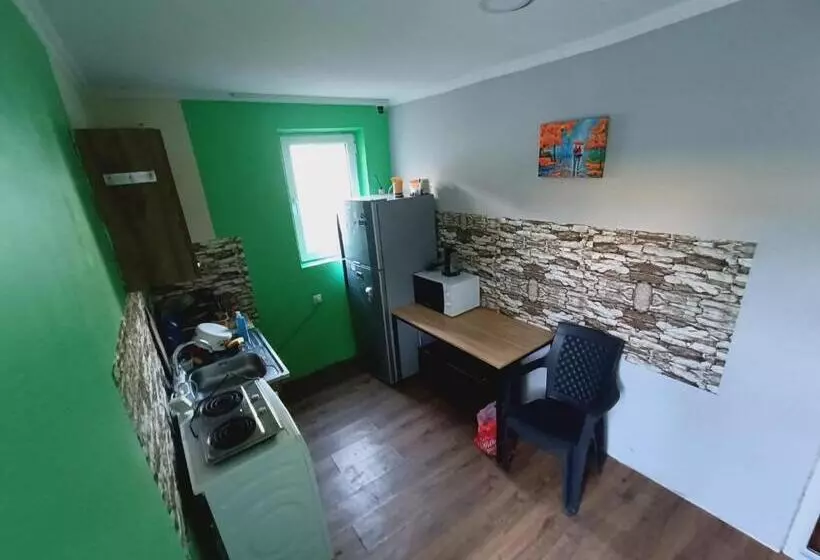 هتل Home Romeoshvili