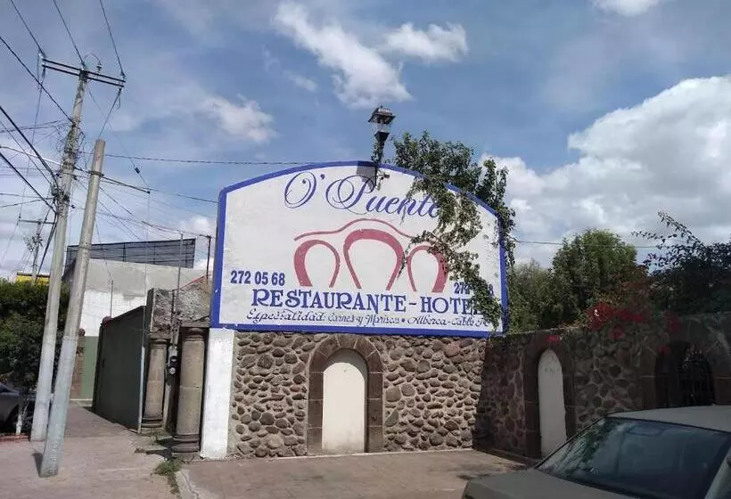 ホテル O Puente H