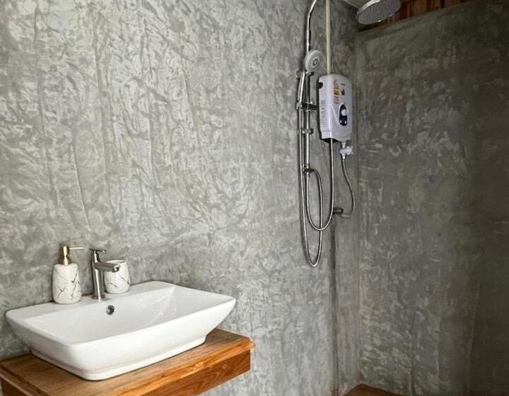 בית מלון כפרי Remember