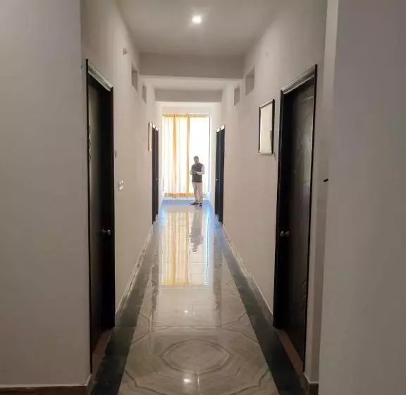 Hotelli O Samar Palace