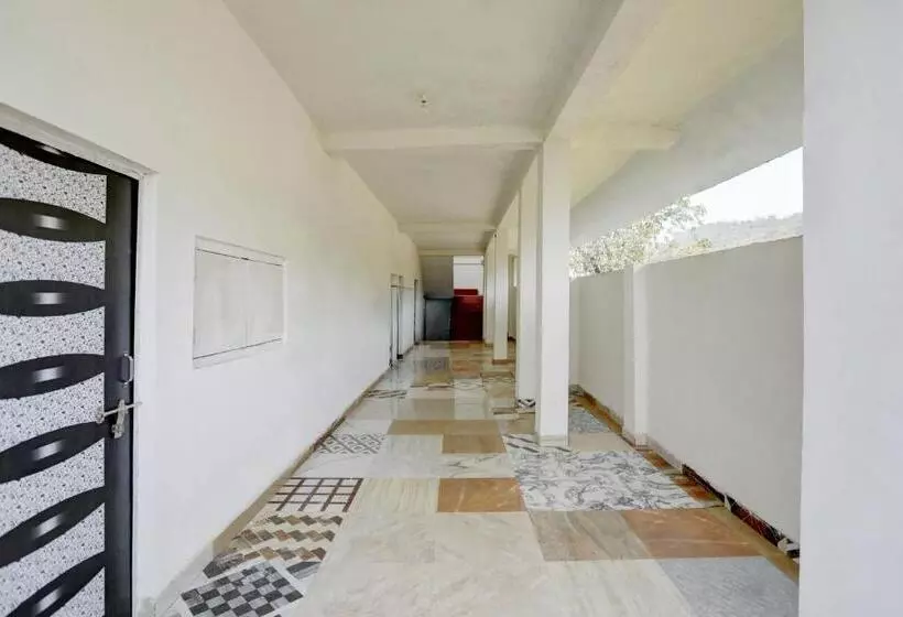 Oyo Flagship Hotel Dimna Lake