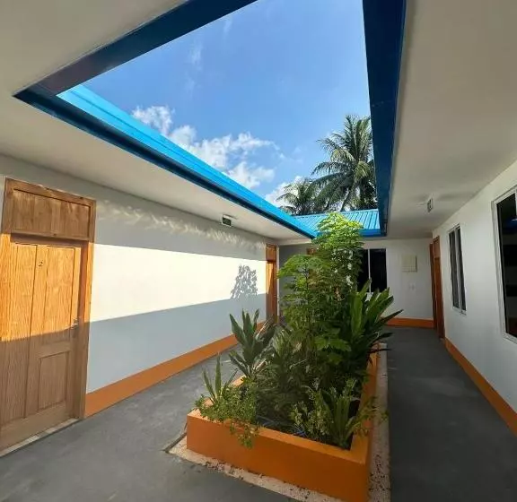 پانسیون The Happiness Sun Suites