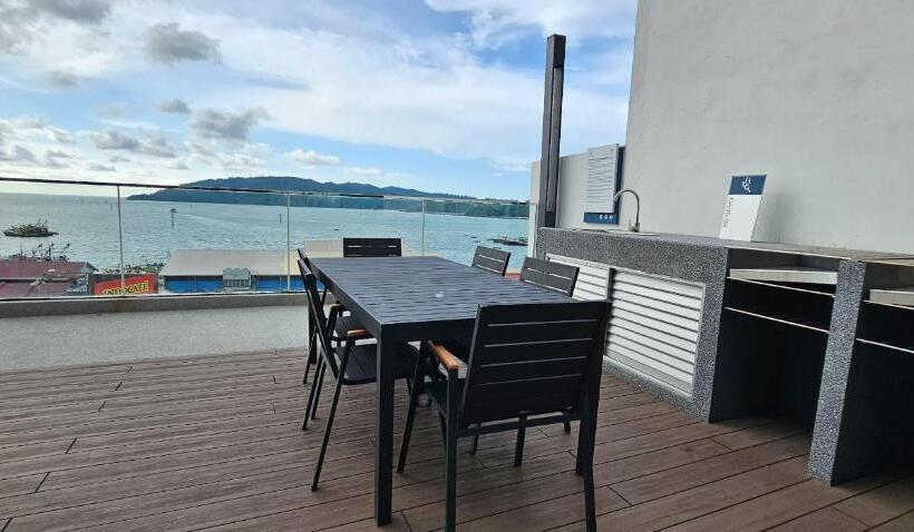 The Shore Jj S Unit With City View