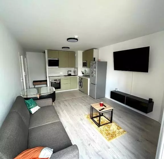 ベッドアンドブレックファースト Appartement De Luxe