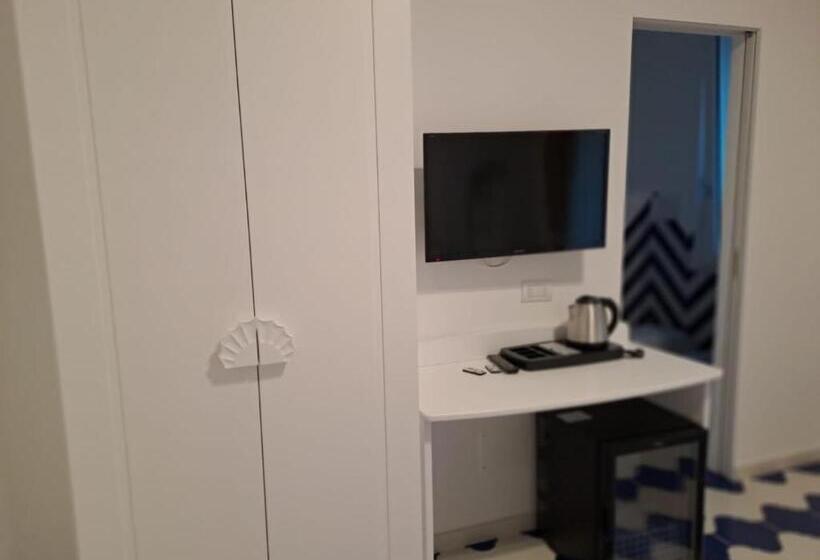 Nocleg ze śniadaniem Dependace Minori Mare