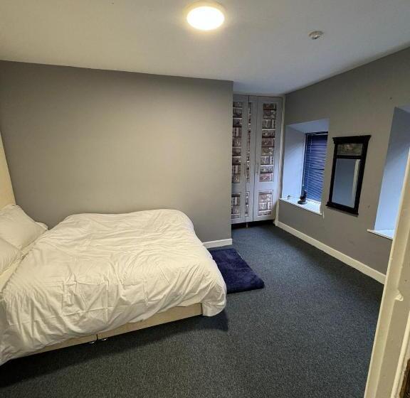 ベッドアンドブレックファースト Habibi House