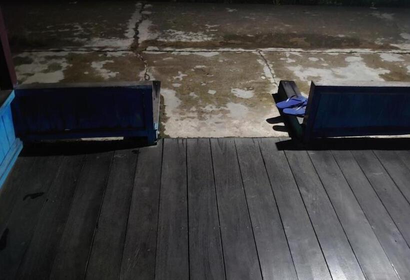 Bed and Breakfast Risky House