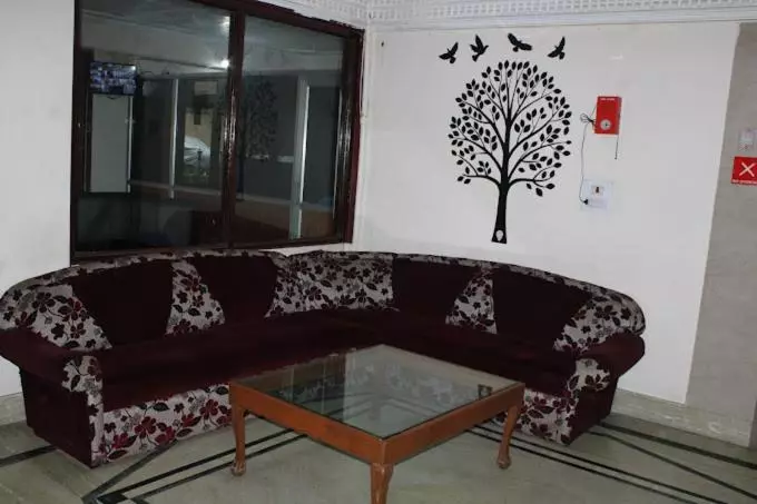 ホテル City Plaza, Srinagar