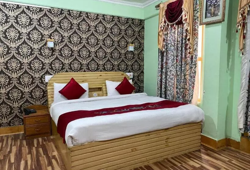 ホテル City Plaza, Srinagar