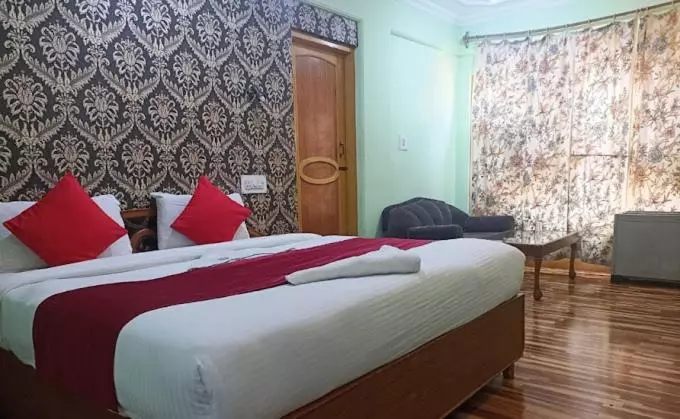 ホテル City Plaza, Srinagar
