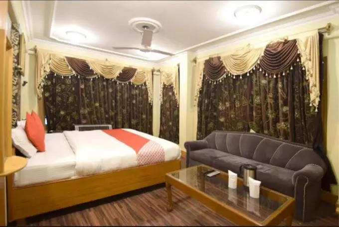 ホテル City Plaza, Srinagar