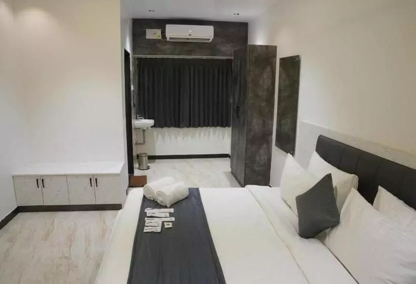 Hotelli Goldeye S Inn