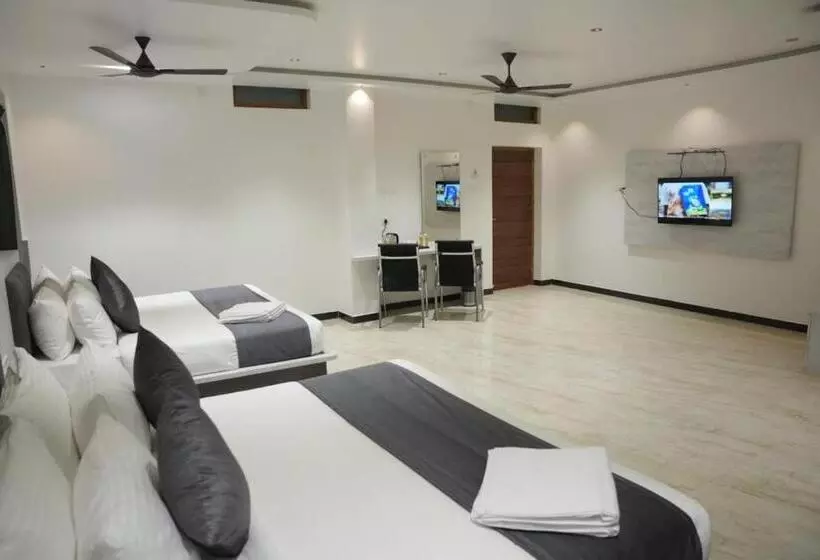 Hotelli Goldeye S Inn