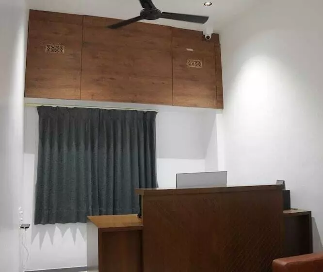 Hotelli Goldeye S Inn