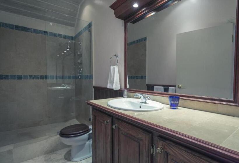 هتل La Hacienda Bellevue