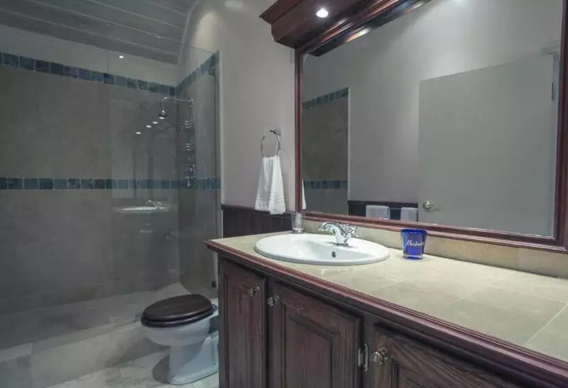 هتل La Hacienda Bellevue