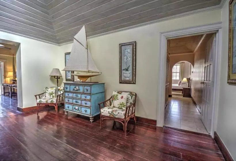 هتل La Hacienda Bellevue