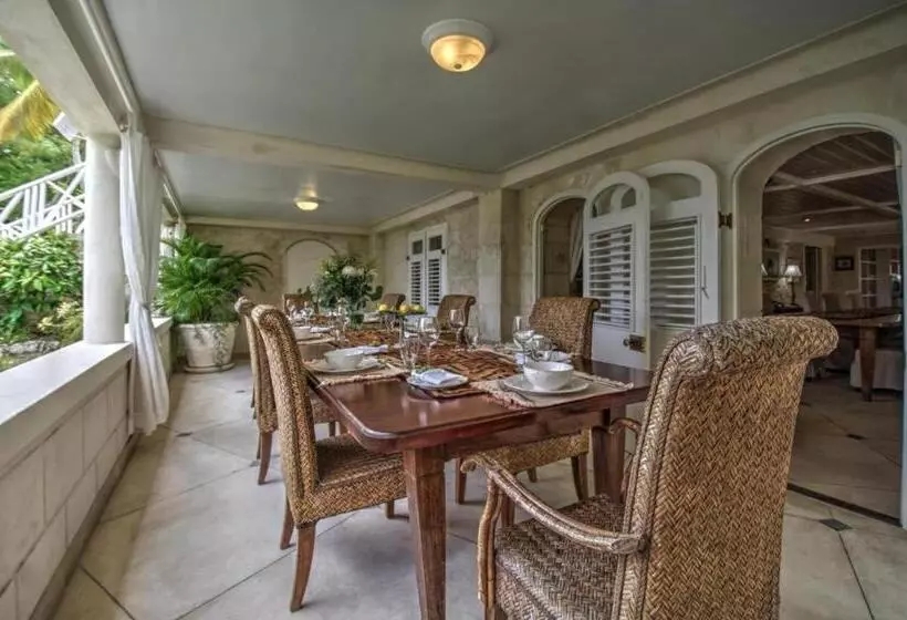 هتل La Hacienda Bellevue