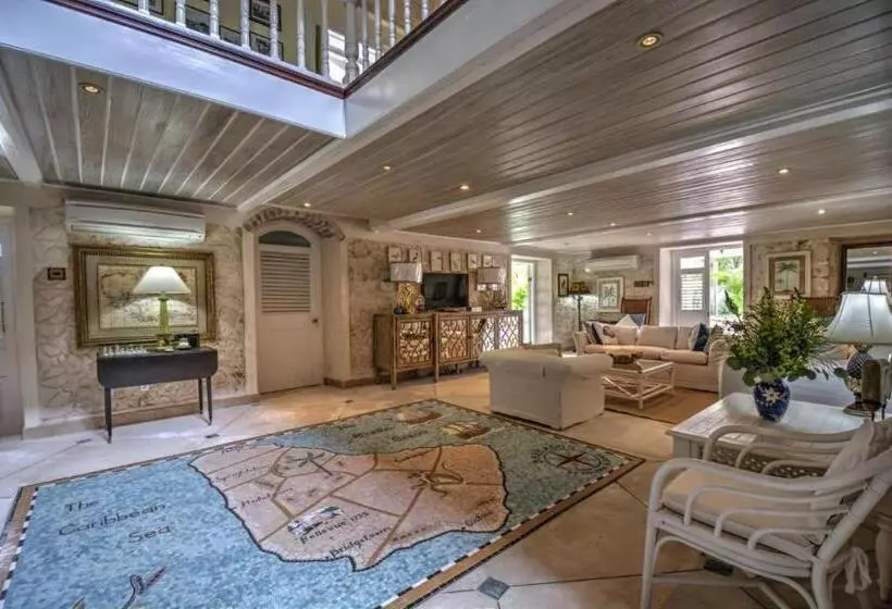 هتل La Hacienda Bellevue